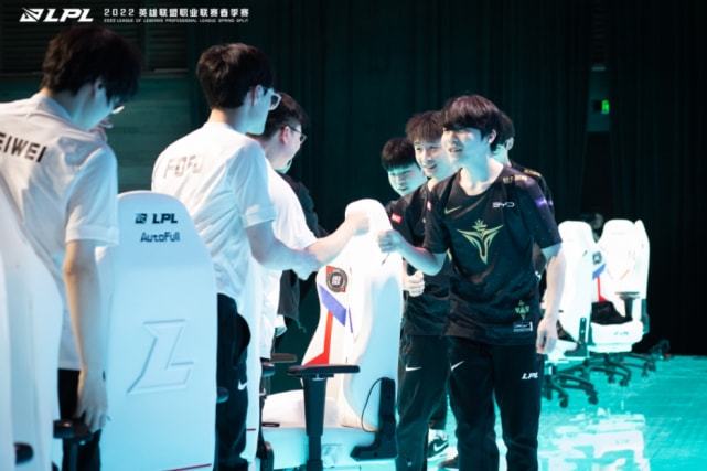 在更开放的 在更开放的